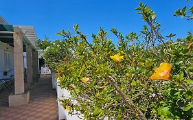 Blife Salinya Private Rooms At N125